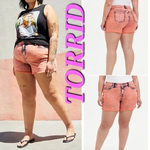 Torrid 5 INCH VINTAGE STRETCH MID-RISE DENIM SHORT in Coral Acid